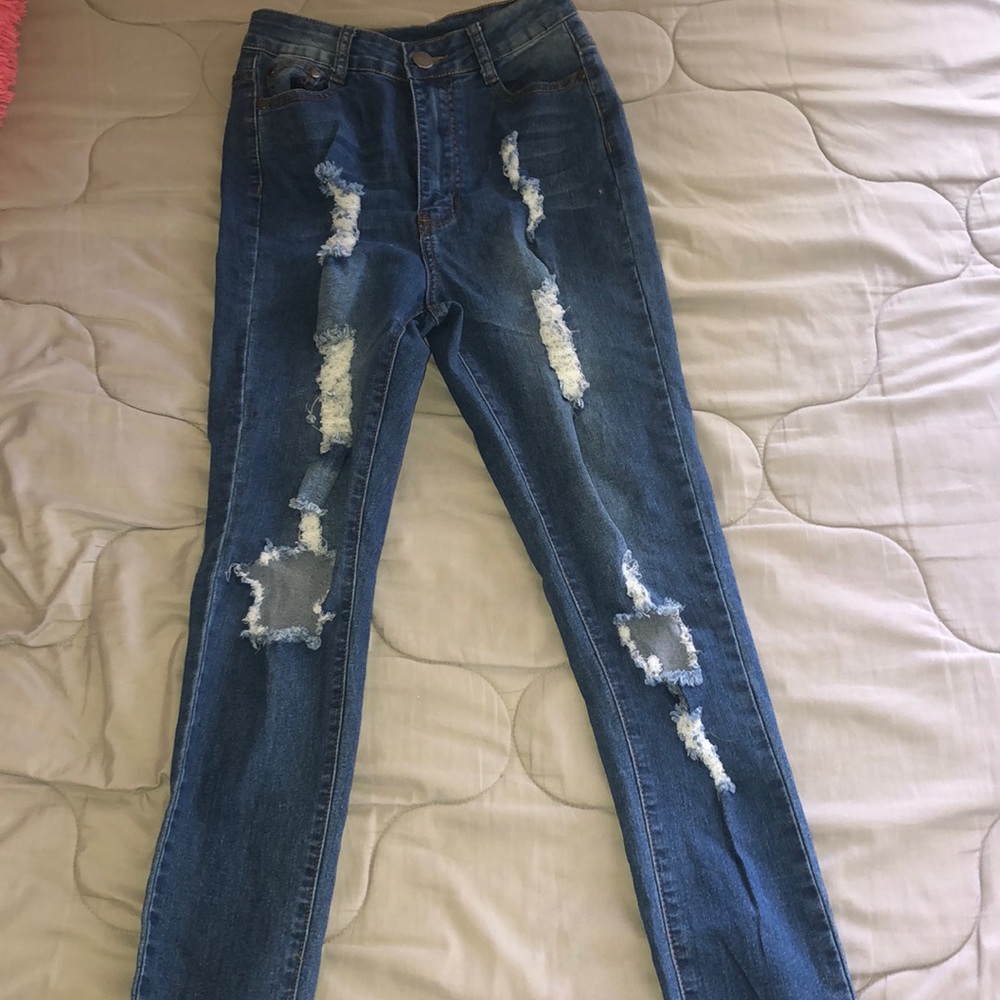 Fashionnova distressed skinny jean